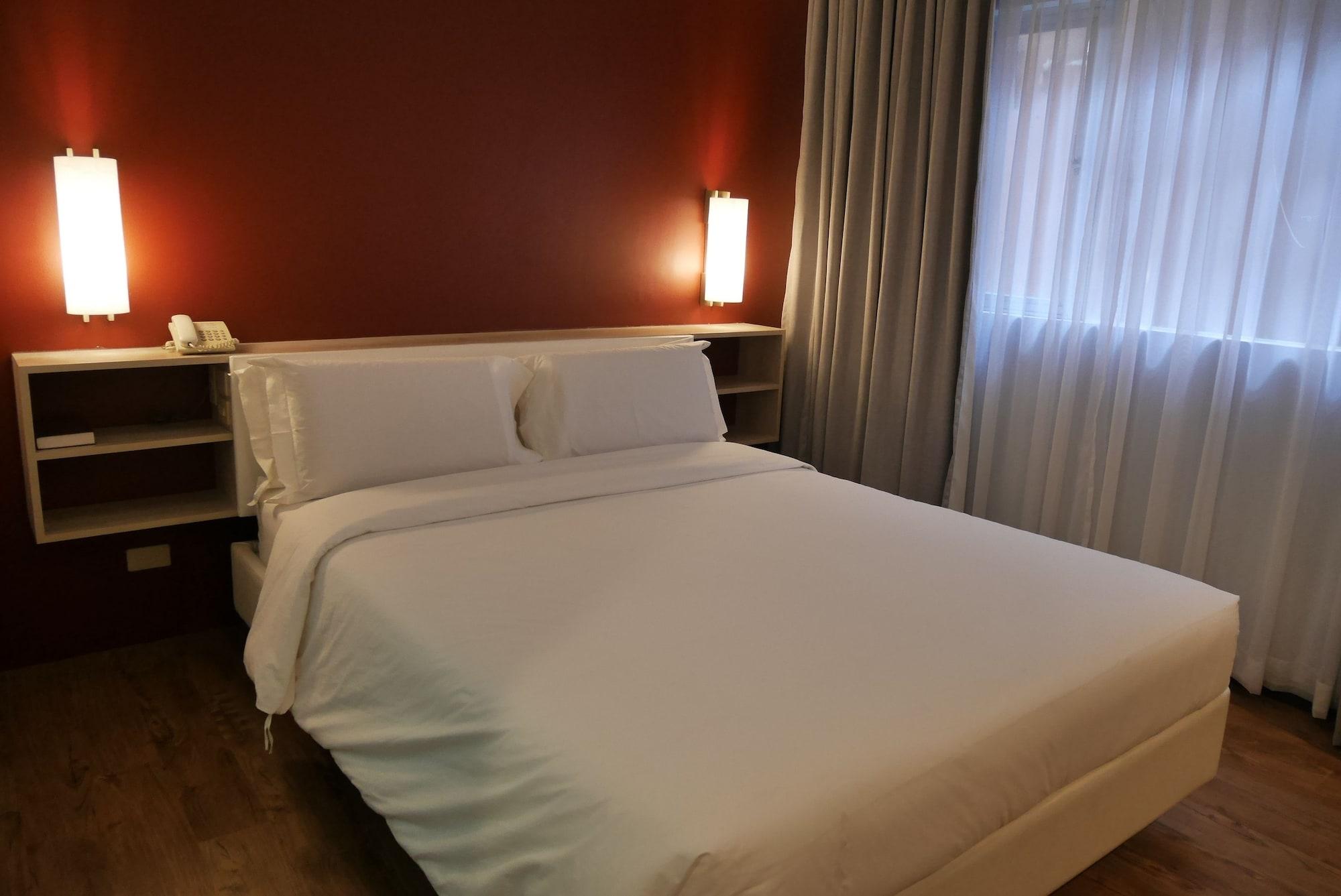 Circle Inn Hotel And Suites Bacolod Dış mekan fotoğraf