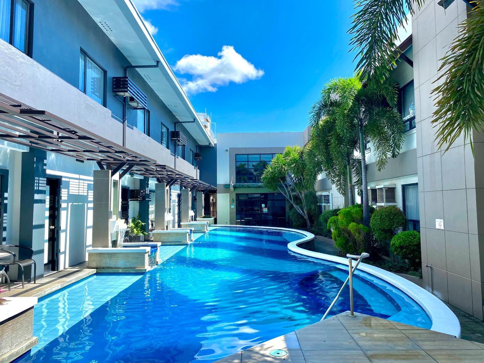Circle Inn Hotel And Suites Bacolod Dış mekan fotoğraf