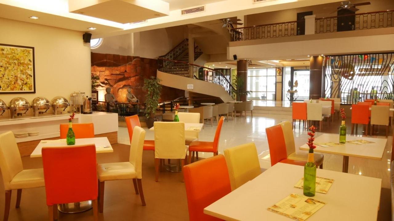 Circle Inn Hotel And Suites Bacolod Dış mekan fotoğraf