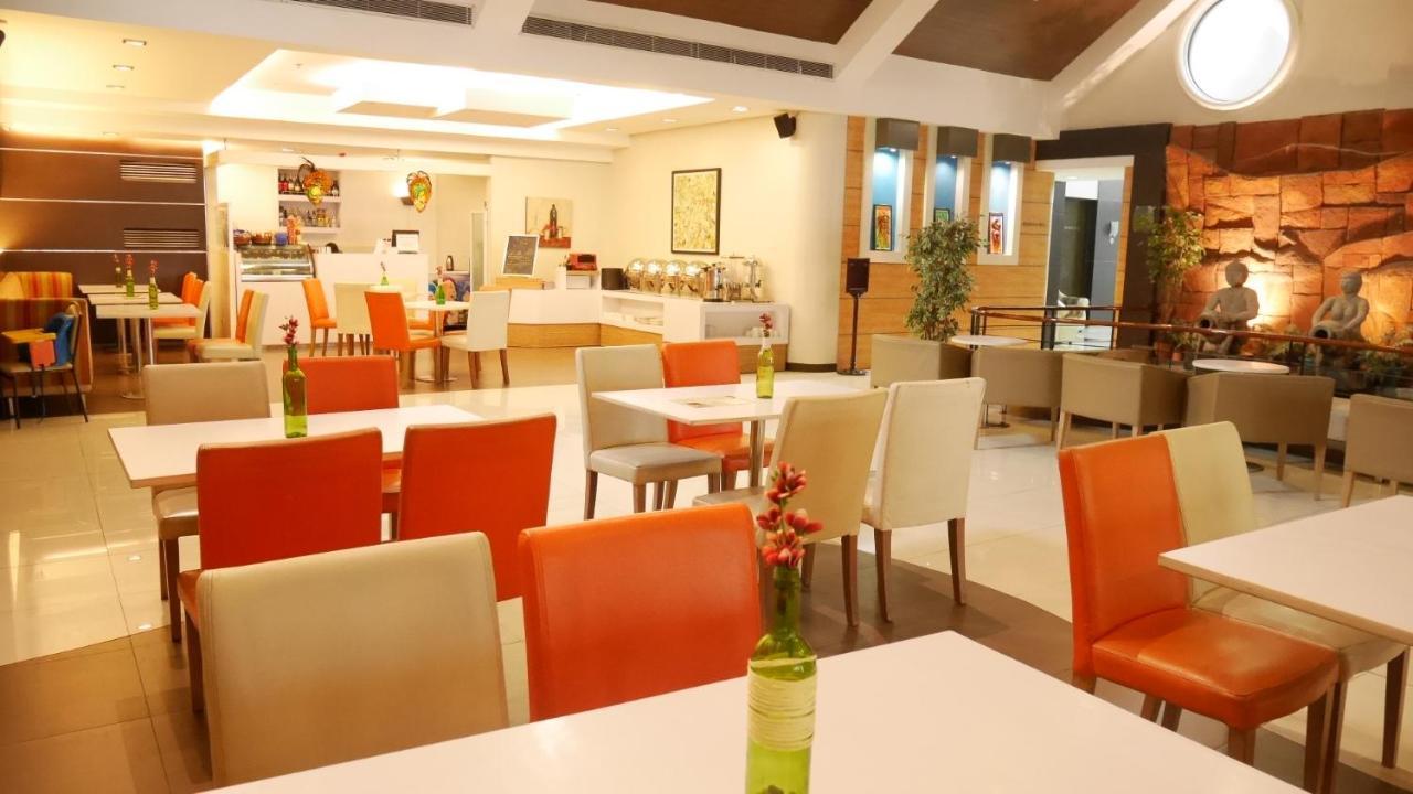 Circle Inn Hotel And Suites Bacolod Dış mekan fotoğraf