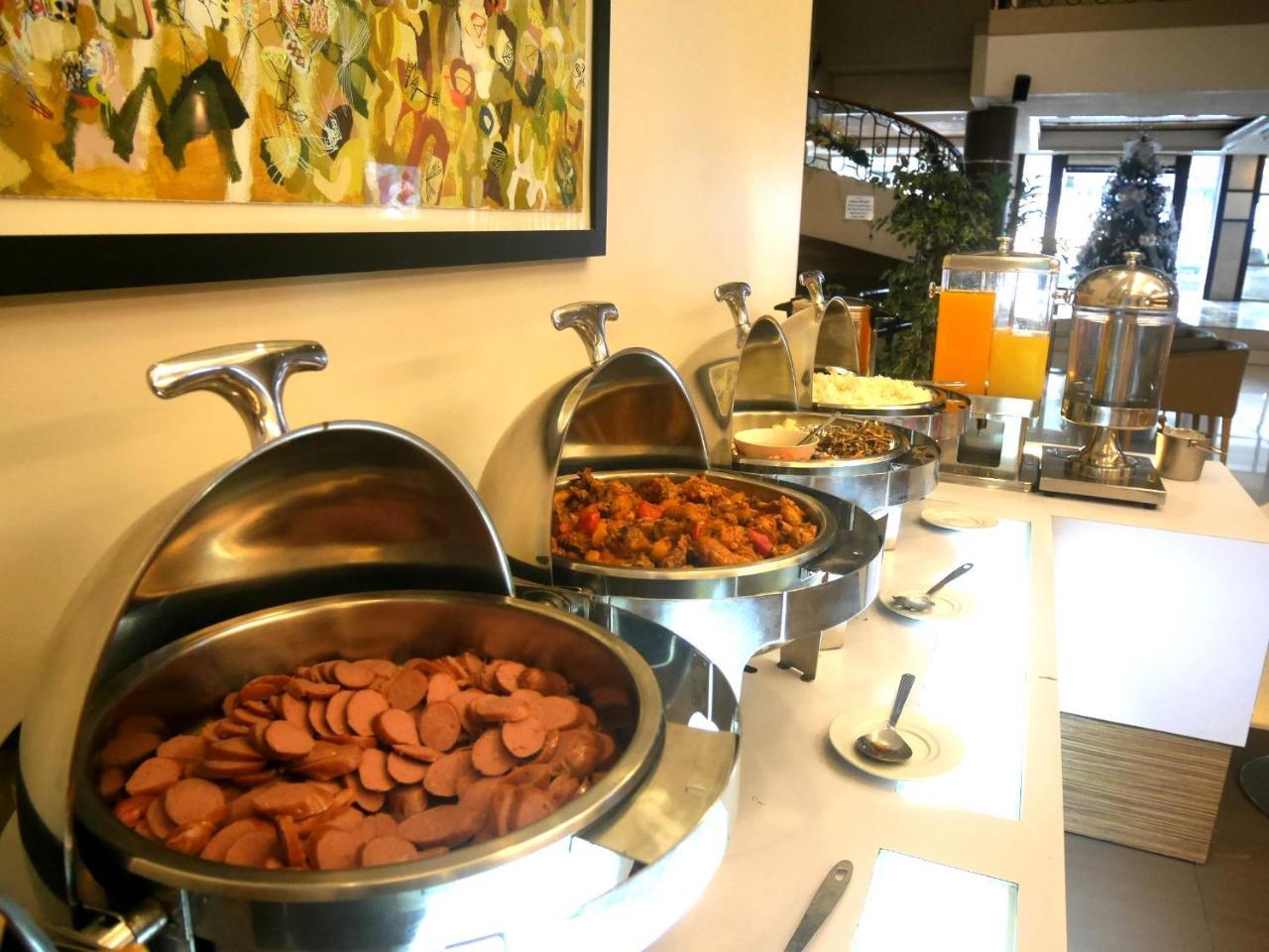 Circle Inn Hotel And Suites Bacolod Dış mekan fotoğraf